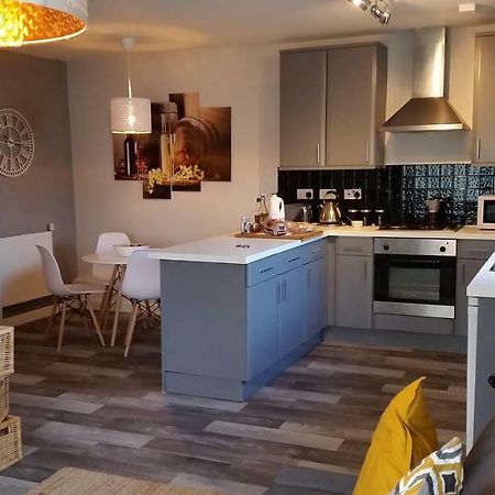Апартаменты New Contemporary Flat Minutes From Airport & Nec Marston Green Экстерьер фото