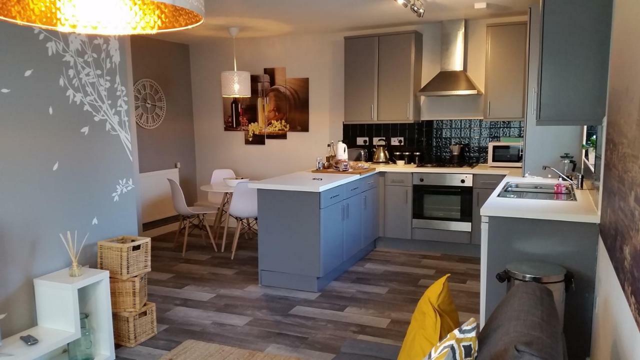 Апартаменты New Contemporary Flat Minutes From Airport & Nec Marston Green Экстерьер фото
